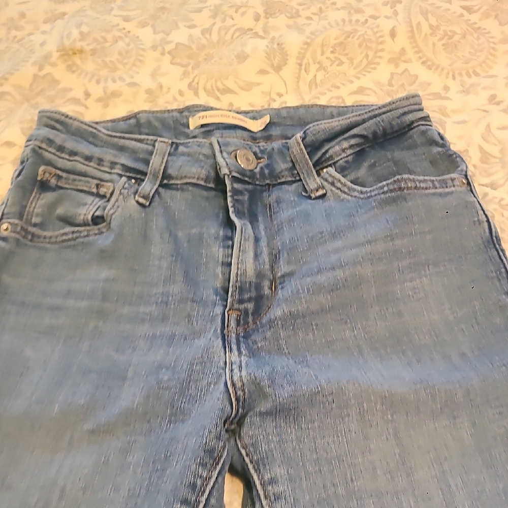 Levi's High Rise Skiny Light Blue Jeans